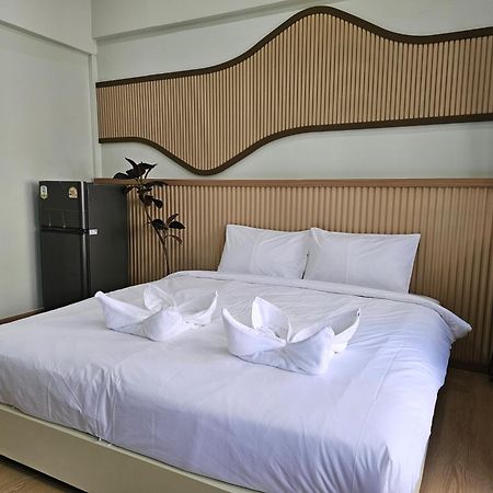 Lub Nai Hostel Patong Eksteriør bilde