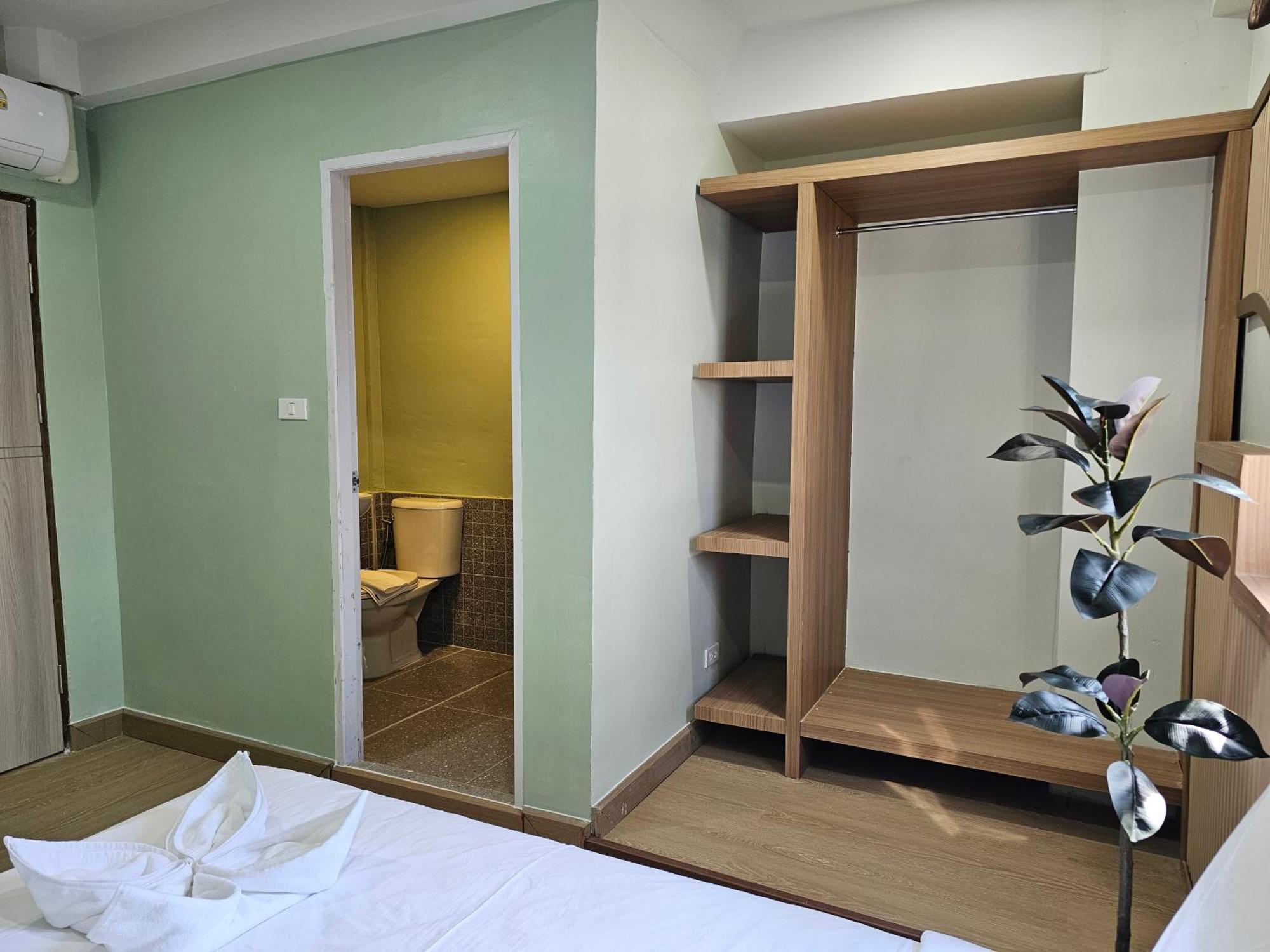 Lub Nai Hostel Patong Rom bilde