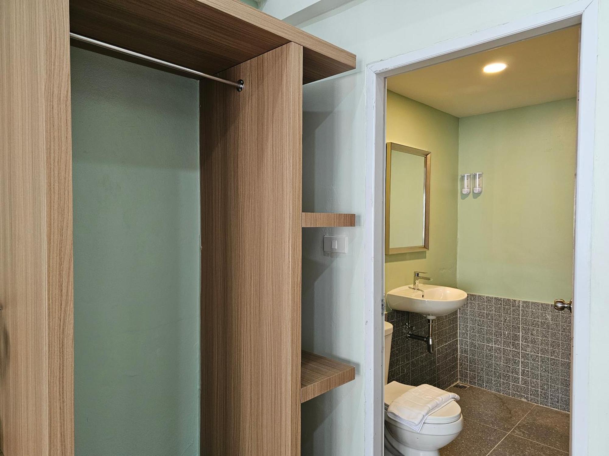 Lub Nai Hostel Patong Rom bilde