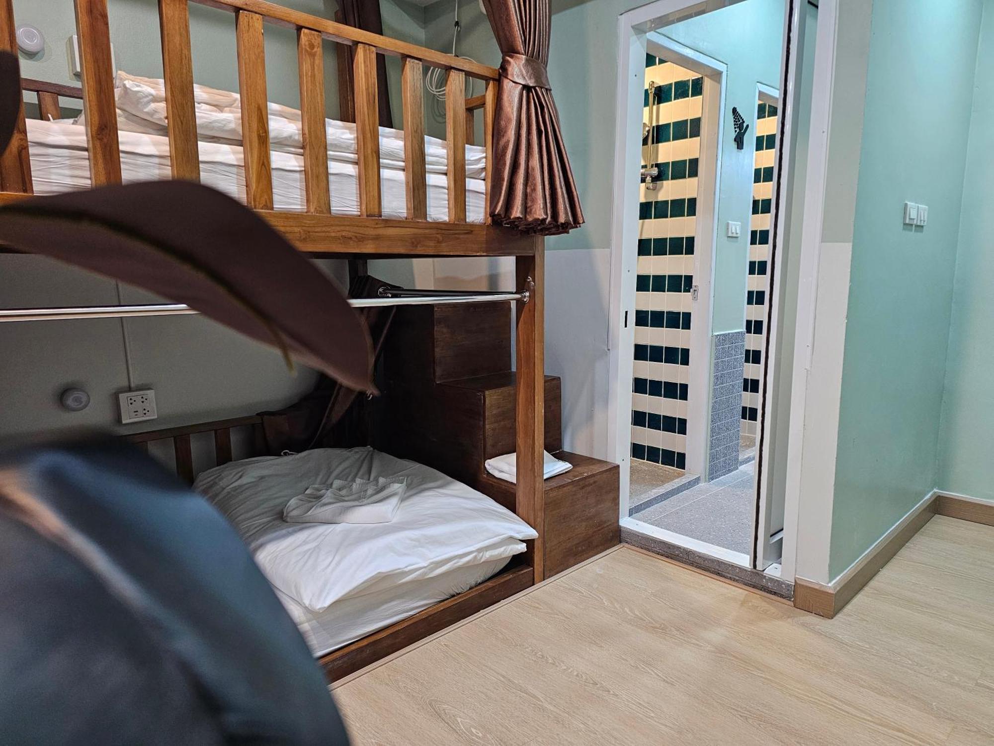 Lub Nai Hostel Patong Rom bilde