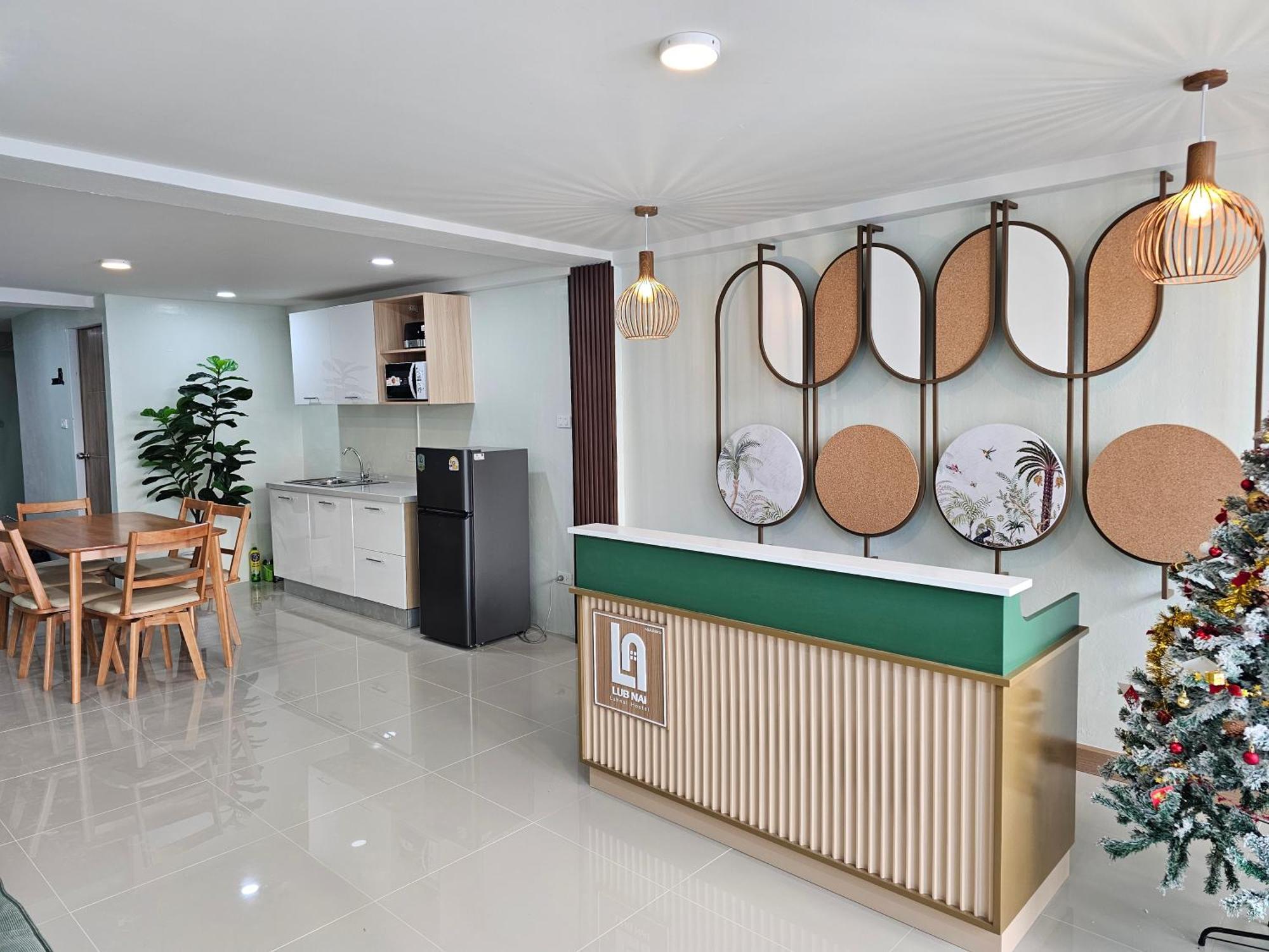 Lub Nai Hostel Patong Eksteriør bilde