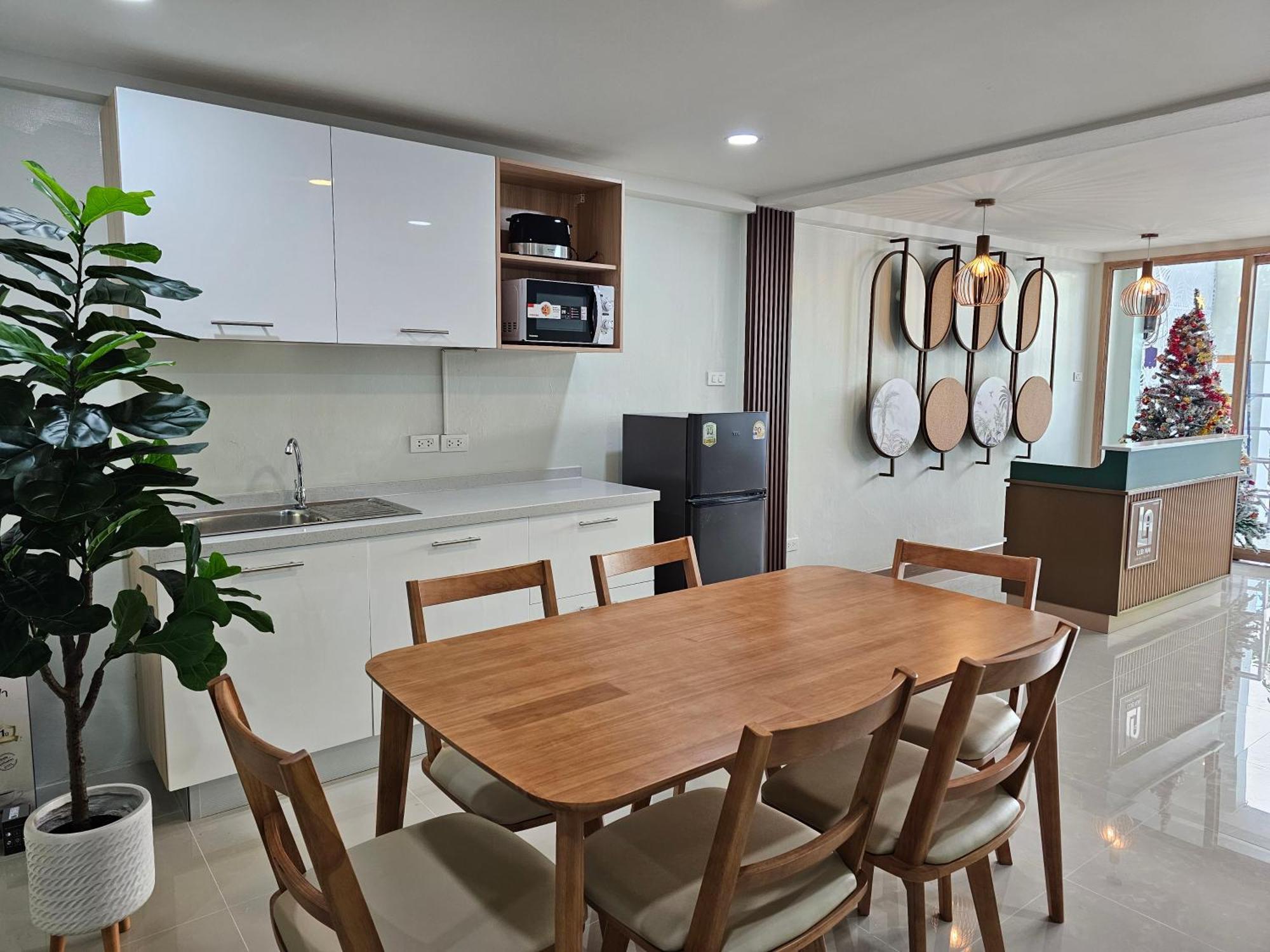 Lub Nai Hostel Patong Eksteriør bilde