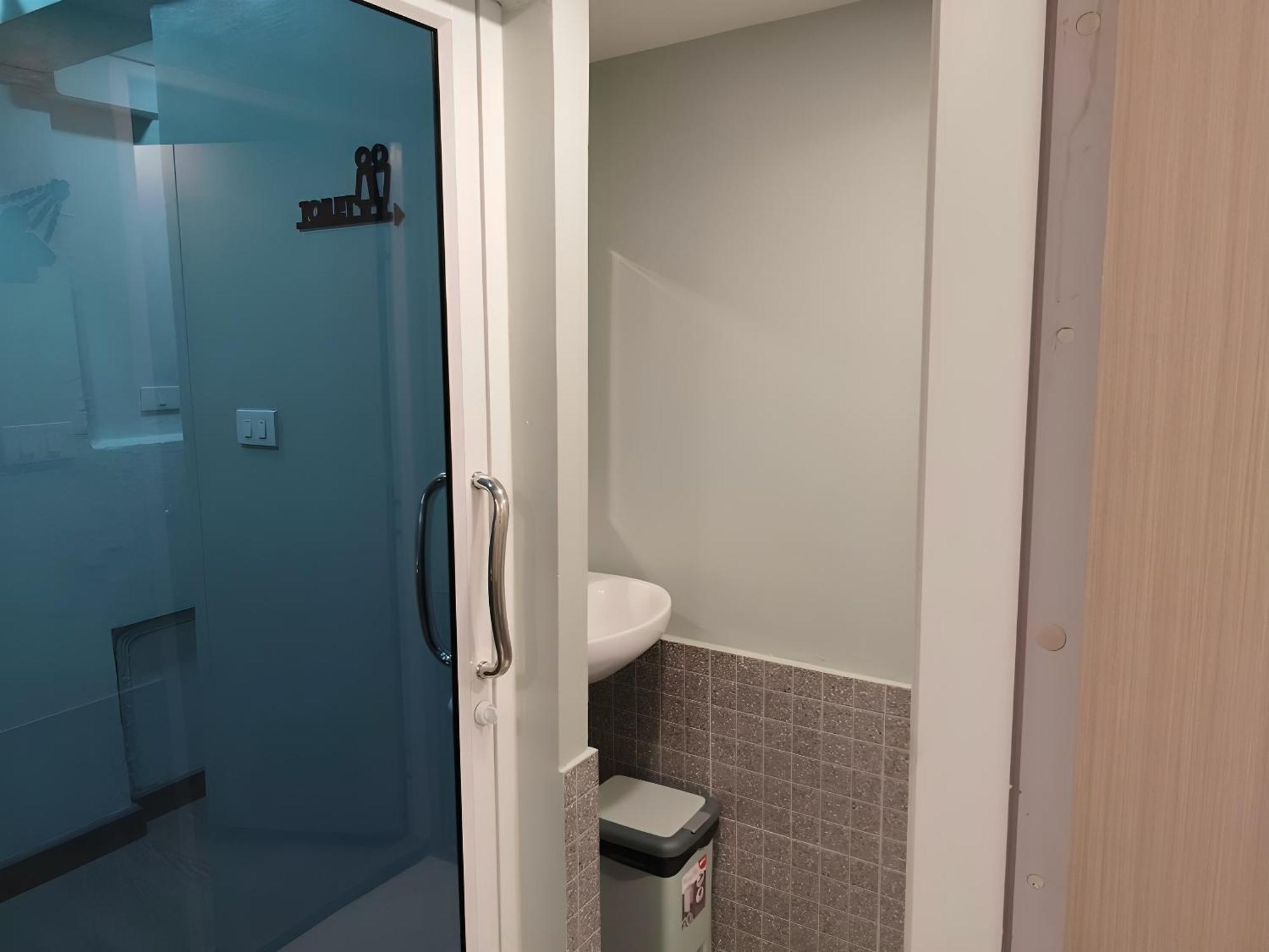 Lub Nai Hostel Patong Eksteriør bilde